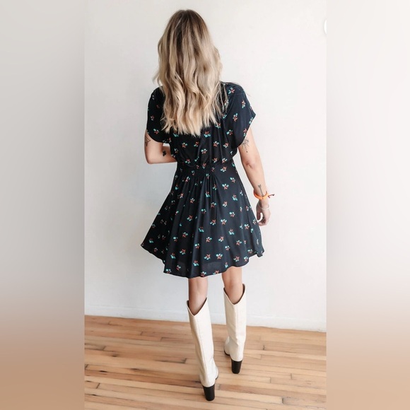 Free People Everyone's Favorite Mini Women’s Floral Dress Size Small - Picture 2 of 9